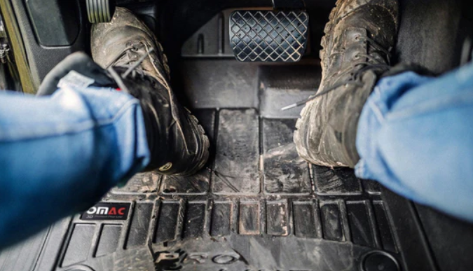 Cómo limpiar tus Alfombrillas de Automóvil.