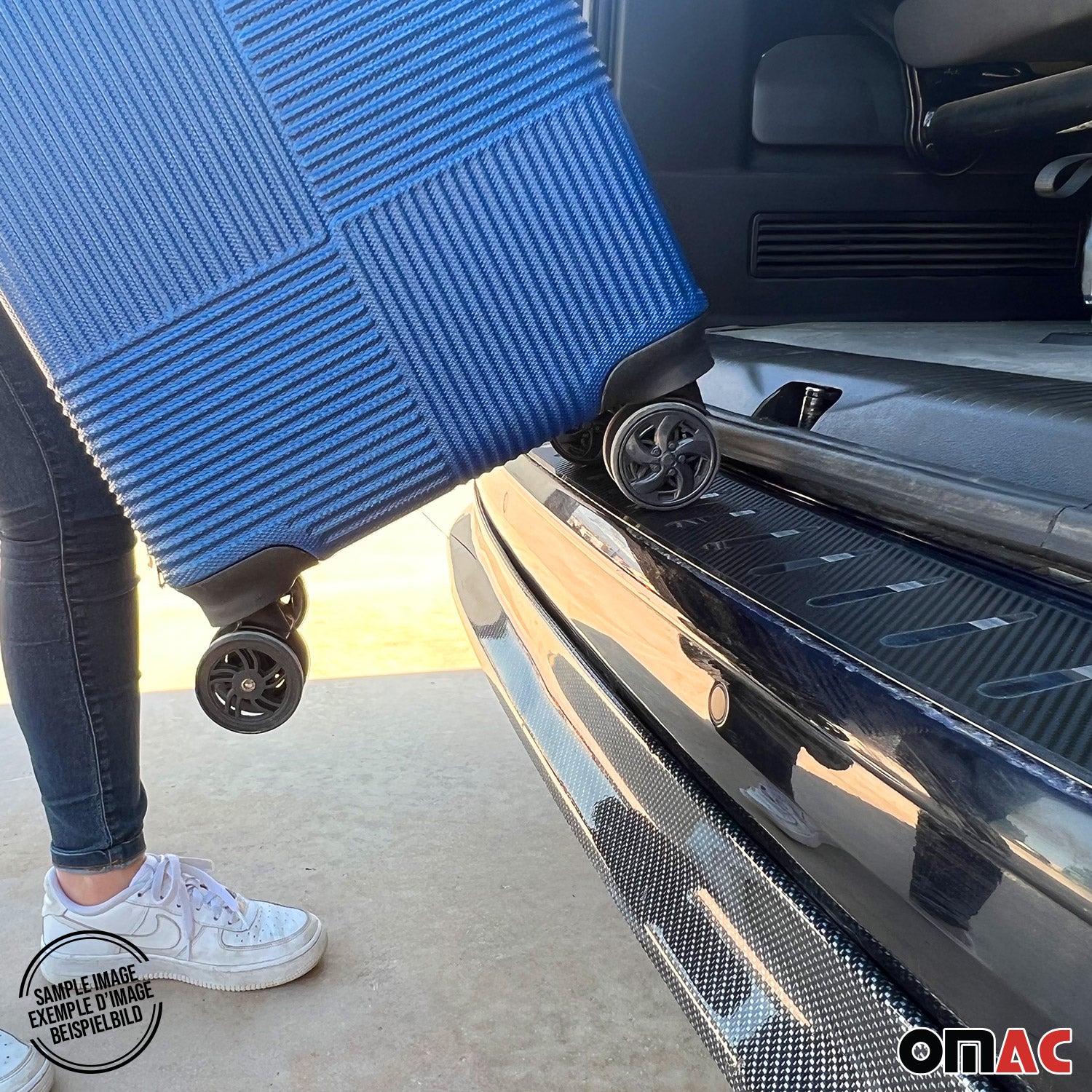 Protector de Parachoques Trasero para VW Touareg 2018-2026 Acabado Carbono Acero