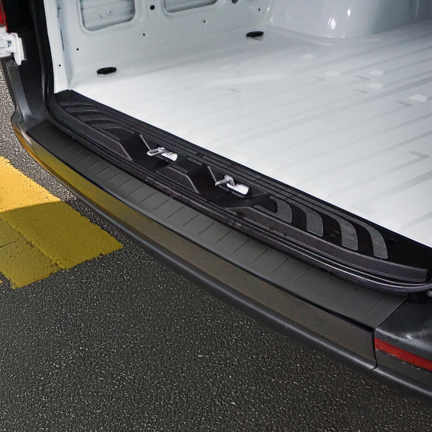 Protector Parachoques para Mercedes Sprinter 2018-2025 Acero cepillado