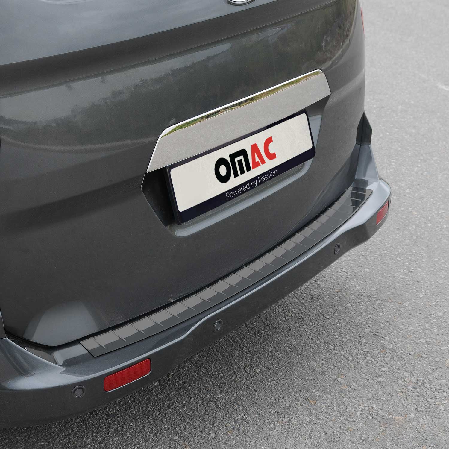 Protector Parachoques para Ford Transit Tourneo Courier 2014-2023 Oscuro Acero