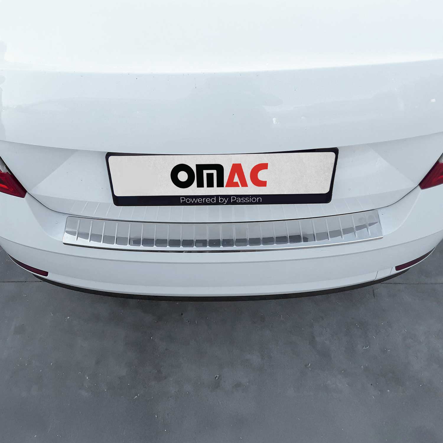 Protector Parachoques para Skoda Octavia Sedán 2012-2020 Plata Brillante Acero
