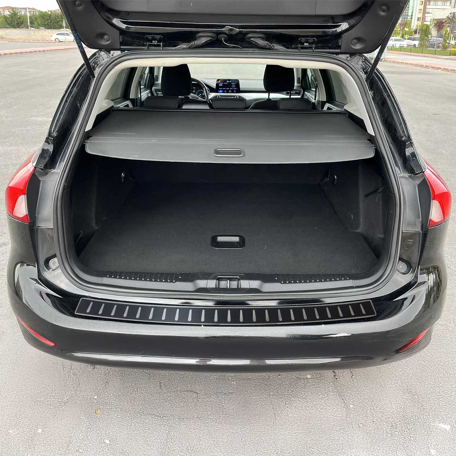 Protector Parachoques para Ford Focus Turnier 2019-2025 Acabado Carbono Acero