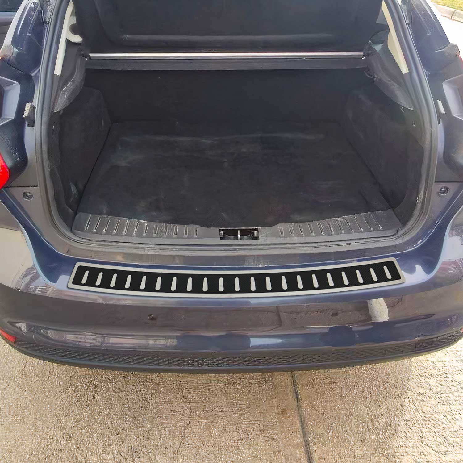 Protector Parachoques para Ford Focus 2011-2018 5puertas Acabado Carbono Acero