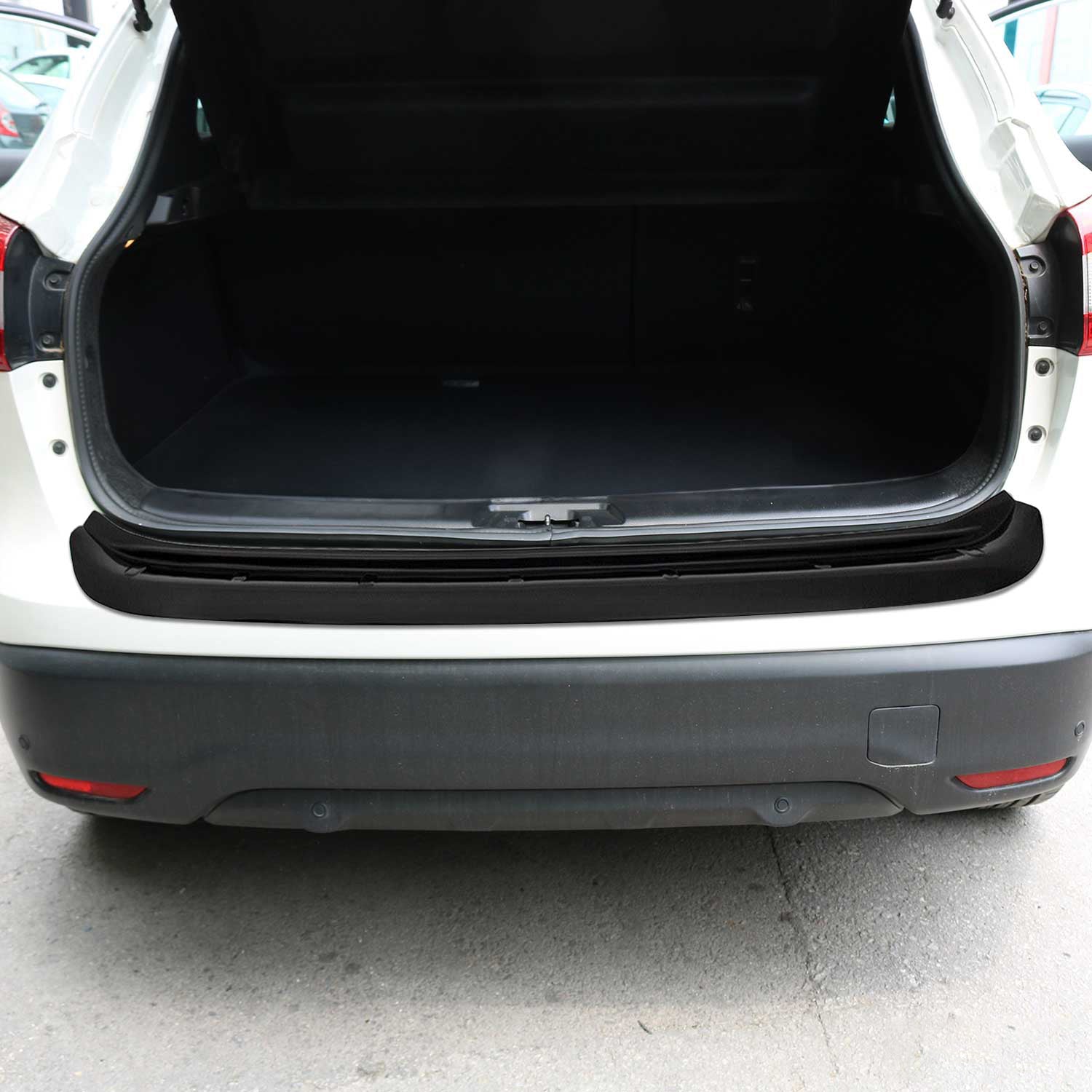 Protector Parachoques para Nissan Qashqai 2 2014-2017 Negro Brillante Acrílica