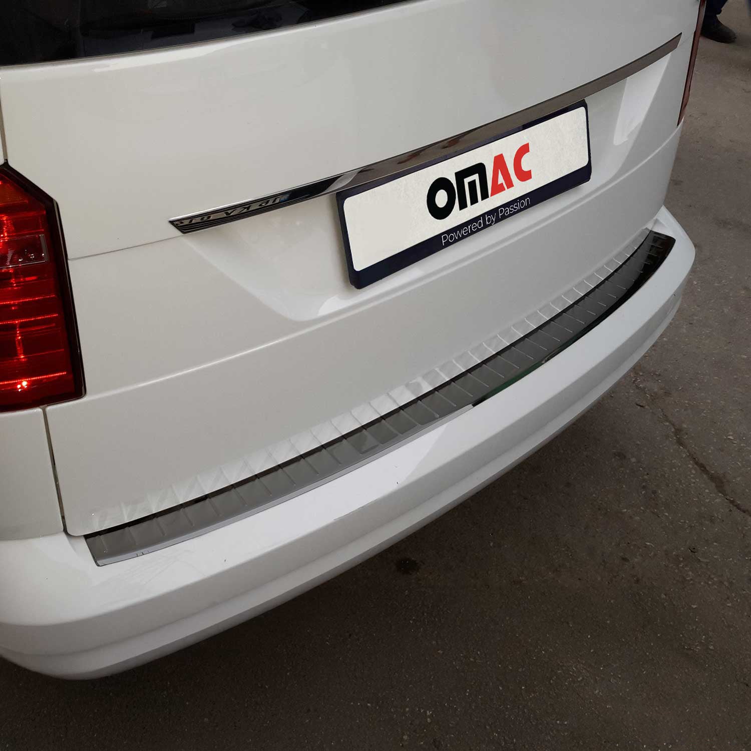 Protector de Parachoques Trasero para VW Caddy 2015-2020 Oscuro Brillante Acero