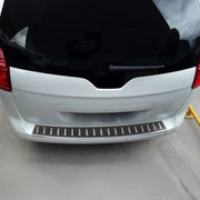 Protector Parachoques para Peugeot 5008 2017-2024 Acabado Carbono Acero
