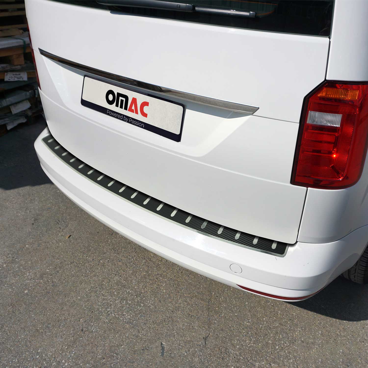 Protector de Parachoques Trasero para VW Caddy 2015-2020 Acabado Carbono Acero