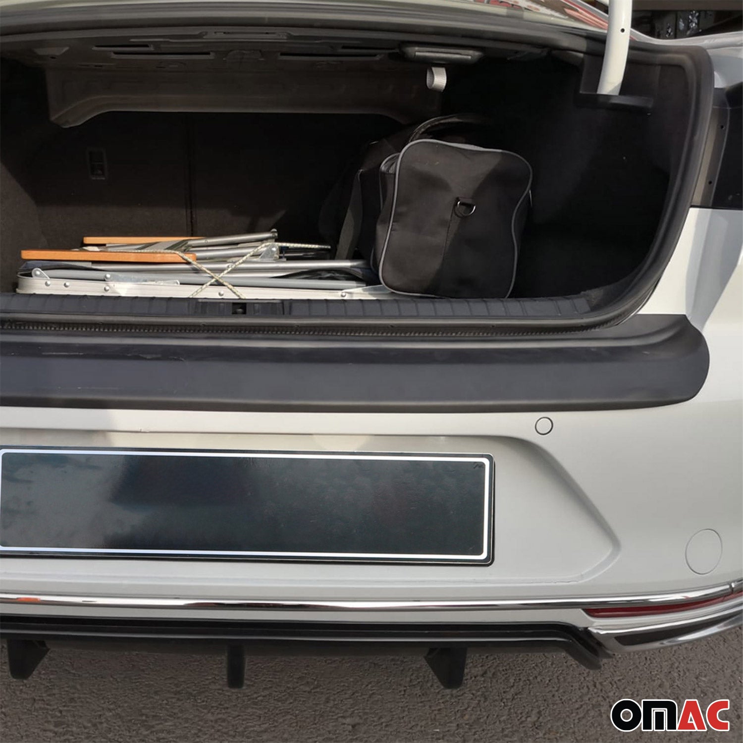 Protector Parachoques para VW Passat B8 2015-2019 Sedán Negro Mate ABS