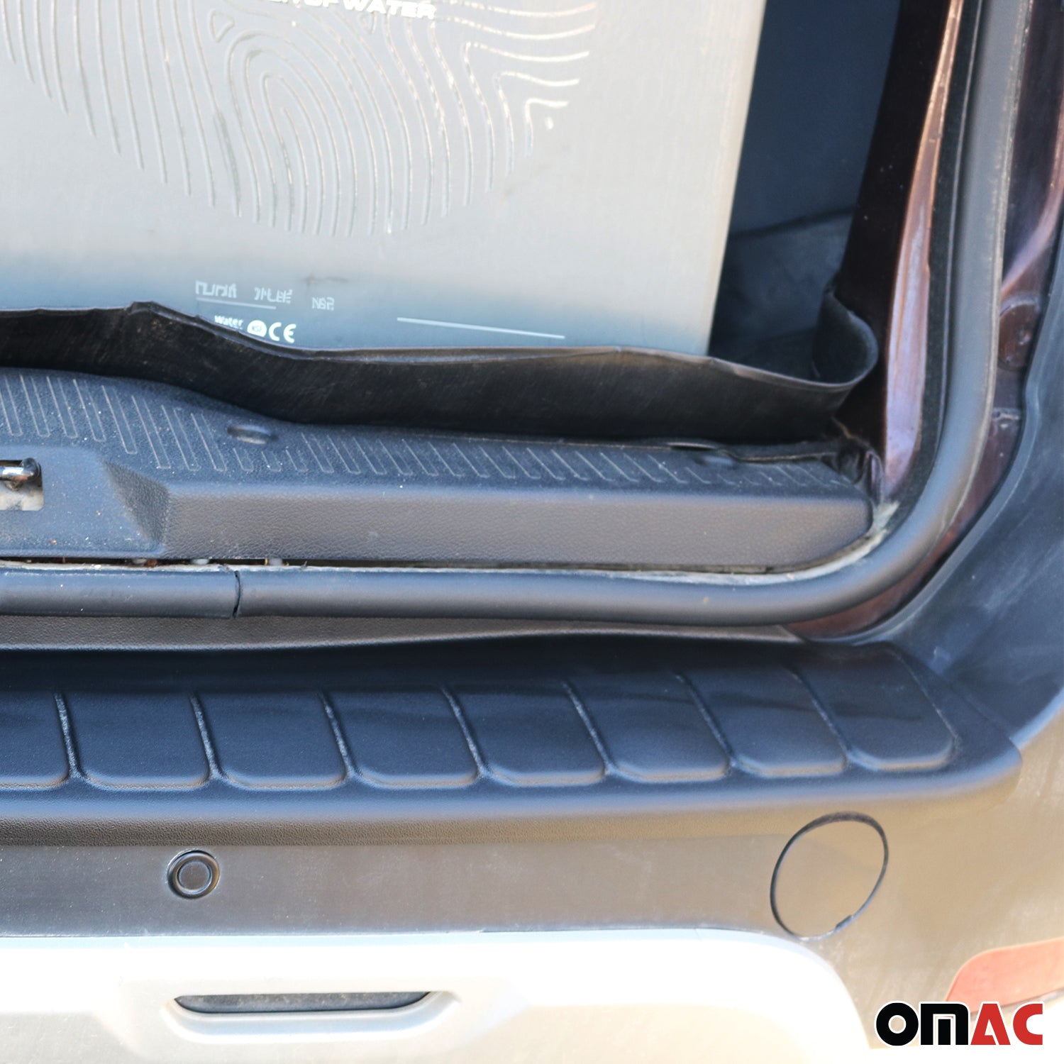 Protector de Parachoques Trasero para Dacia Dokker 2012-2024 Negro Mate ABS 1Pza
