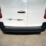 Protector Parachoques para Peugeot Partner 2018-2026 Oscuro Brillante Acero