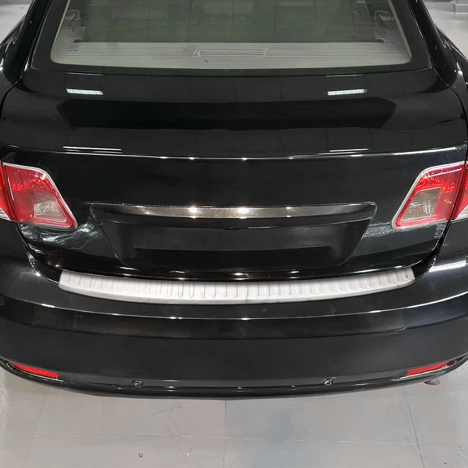 Protector Parachoques para Toyota Avensis 2009-2015 Plata Brillante Acero