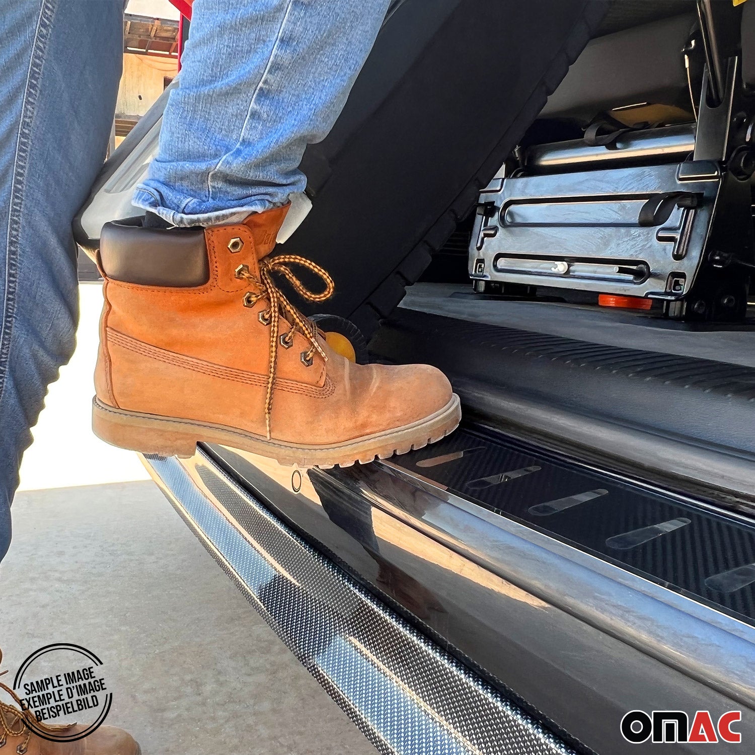 Protector de Parachoques Trasero para VW Touareg 2018-2026 Acabado Carbono Acero