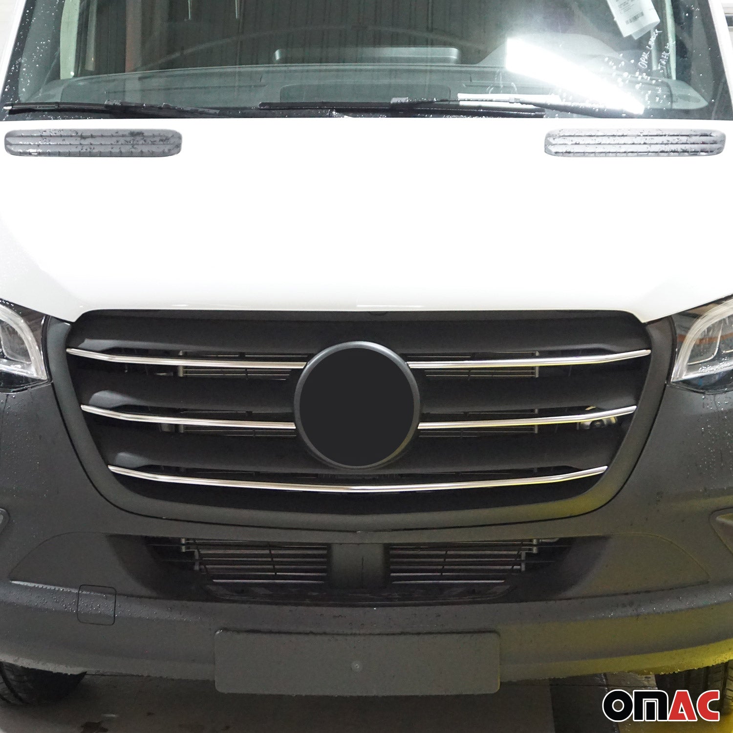 Embellecedor de Parachoques Delantero para Mercedes Sprinter 907 910 2018-2026