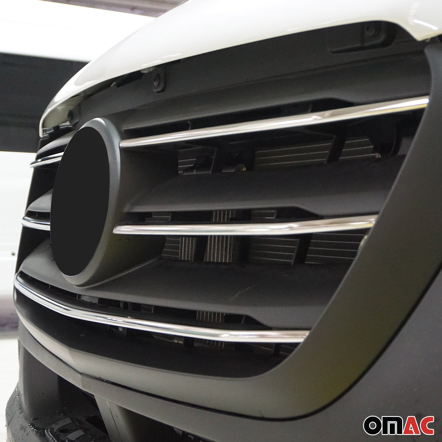 Embellecedor de Parachoques Delantero para Mercedes Sprinter 907 910 2018-2025