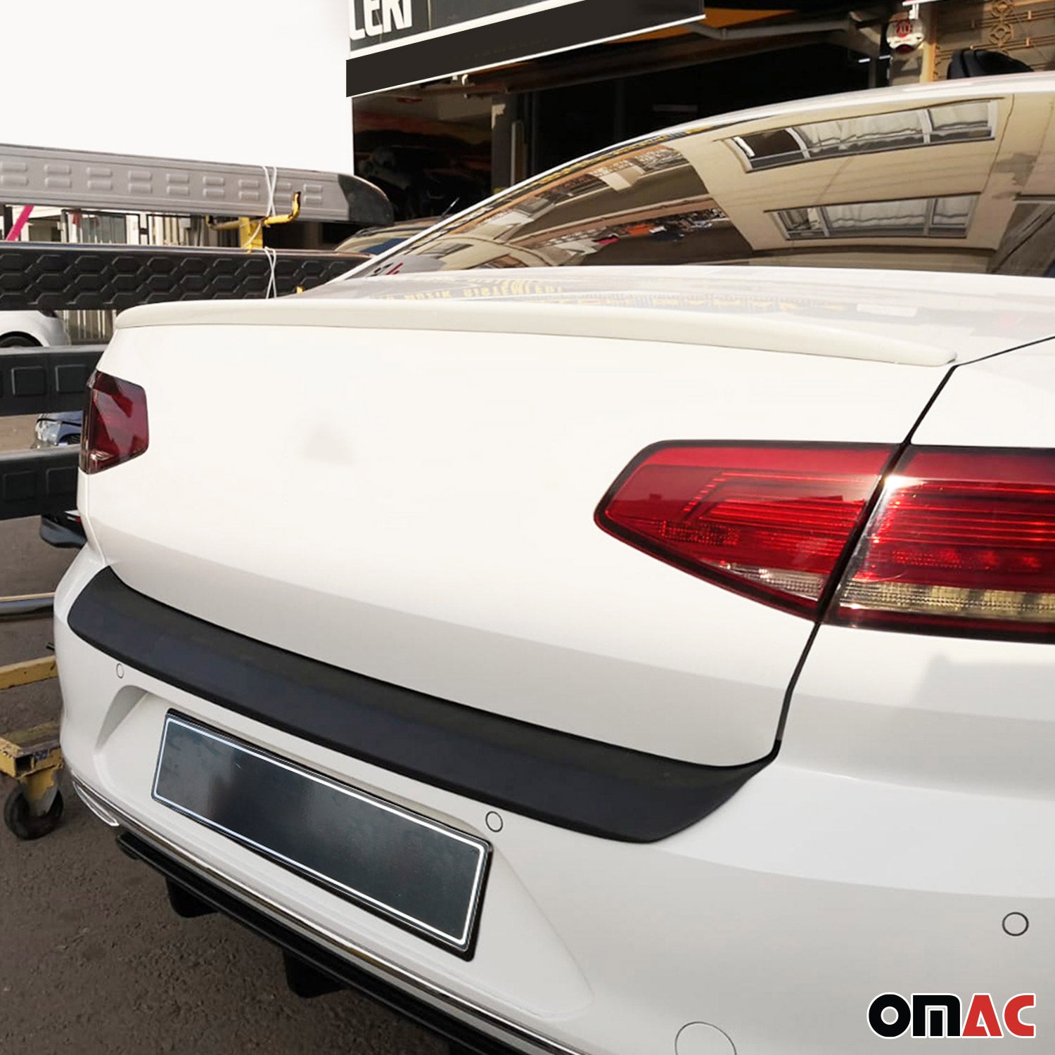 Protector Parachoques para VW Passat B8 2015-2019 Sedán Negro Mate ABS